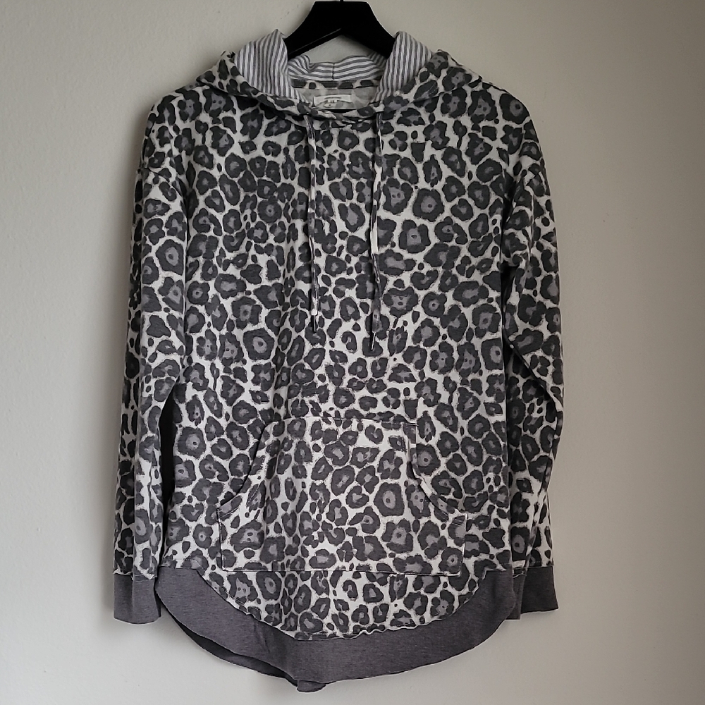 Women's Maurices Cream & Gray Leopard Print Hooded Sweatshirt Pullover Small